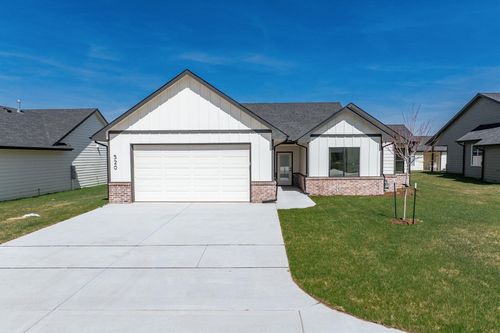 520 Elmwood St, Park City, KS, 67147-1123 | Card Image