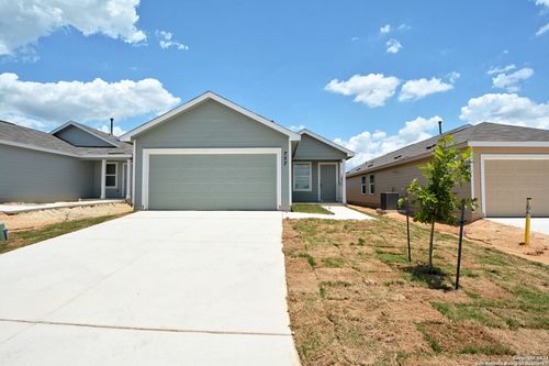 757 Tulsa Trl, New Braunfels, TX, 78132-0235 | Card Image
