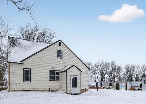 8225 485th St, Kenyon, MN, 55946-4106 | Card Image