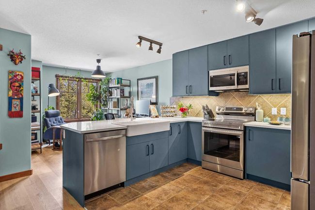 301 - 170 Crossbow Pl, Condo with 2 bedrooms, 2 bathrooms and 2 parking in Canmore AB | Image 12