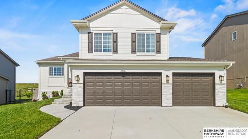 5804 N 183rd St, Elkhorn, NE, 68022-7142 | Card Image