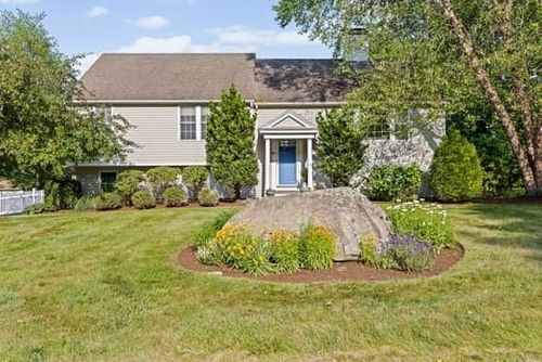 28 Christopher Ln, Scituate, MA, 02066-2102 | Card Image