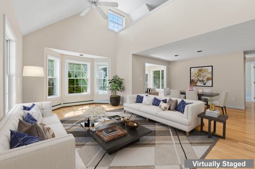 72-13 Mast Lane, Brunswick, ME, 04011 | Card Image