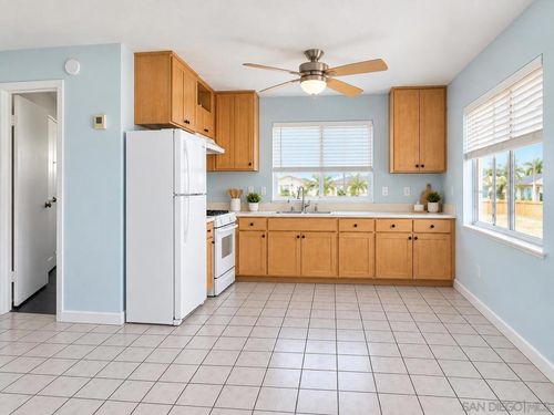 848 Isthmus Ct, San Diego, CA, 92109-7715 | Card Image