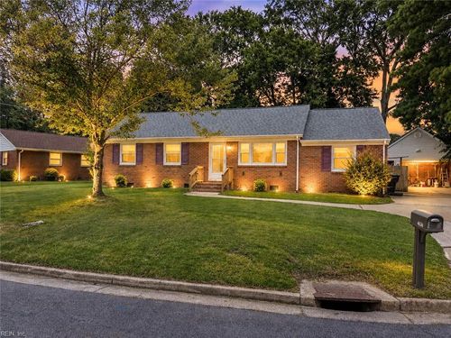 4636 Mallard Cres, Portsmouth, VA, 23703-2215 | Card Image
