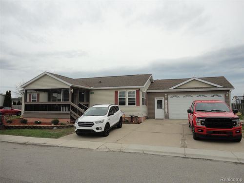815 Jacobs Lndg, Raisinville Twp, MI, 48161-4581 | Card Image