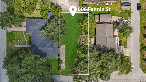 606 Fannin St, Richmond, TX, 77469-4311 | Card Image