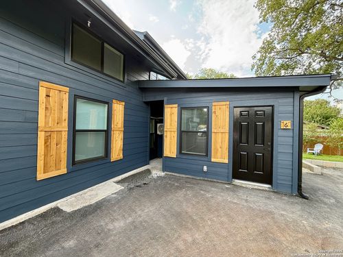 6-2204 W San Antonio St, New Braunfels, TX, 78130-6706 | Card Image