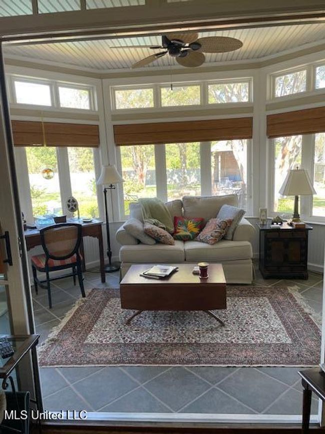 806 Viney Ridge sunroom | Image 5
