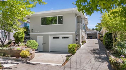 3914 Laguna Ave, Oakland, CA, 94602-3008 | Card Image