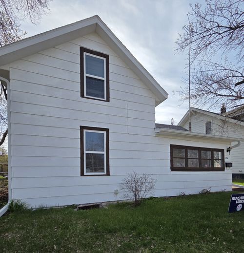 424 23rd Ave N, Saint Cloud, MN, 56303-3843 | Card Image
