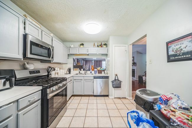 4402 Morris Dr, House other with 3 bedrooms, 2 bathrooms and null parking in Pearland TX | Image 11