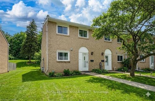 30-206 Green Valley Dr, Kitchener, ON, N2P1G9 | Card Image