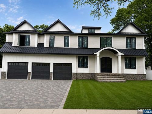 208 Wilsey Court, Paramus, NJ, 07652 | Card Image