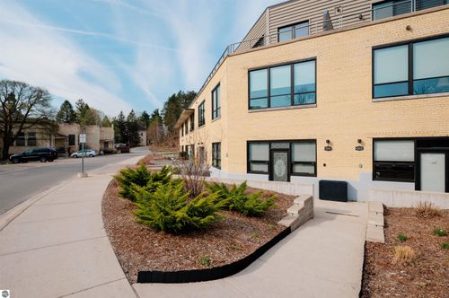 14-14-820-14 Red Dr, Traverse City, MI, 49684-4724 | Card Image