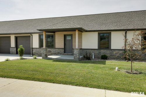 2825 N 23rd St, Quincy, IL, 62305-9074 | Card Image