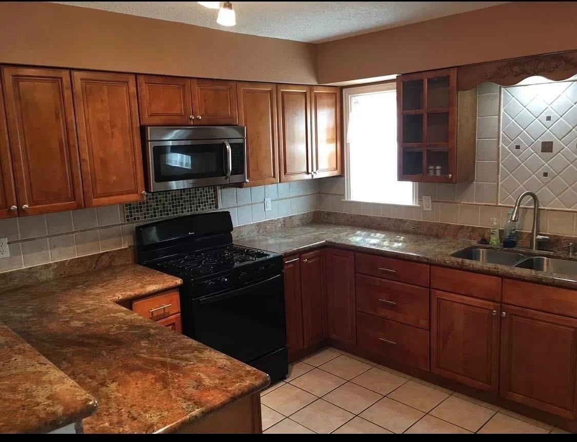 Residential Lease in Galveston 3