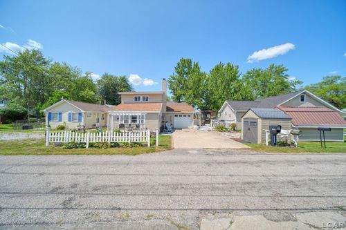 10875 W Ferndale Dr, Manitou Beach, MI, 49253-9531 | Card Image
