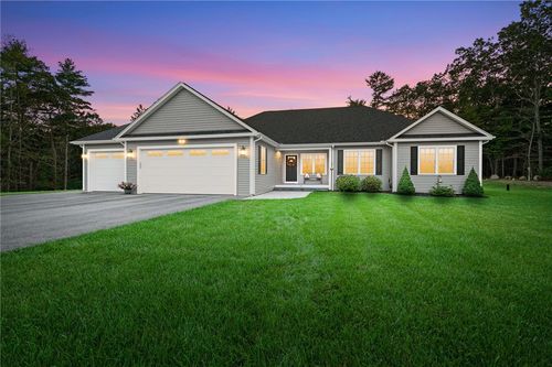 23 Sanford Farm Rd, Exeter, RI, 02822-3752 | Card Image