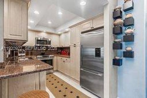 apt-17d-1985 S Ocean Dr, Hallandale Beach, FL, 33009-5990 | Card Image