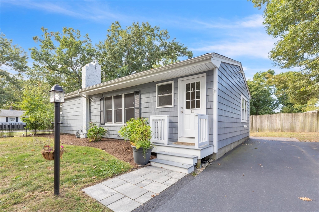 Booth St, Attleboro, MA 02703