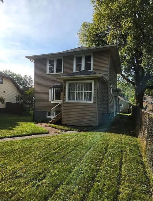 4113 W 7th St, Duluth, MN, 55807-1527 | Card Image