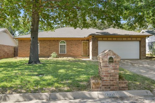 6410 Willow Springs Drive, Arlington, TX, 76001 | Card Image