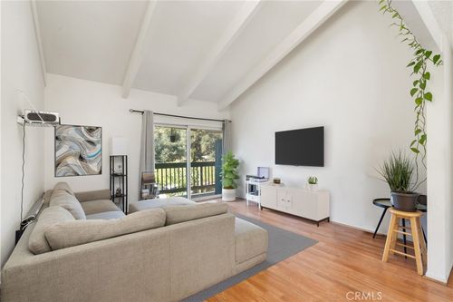apt-48-33 Dearborn Pl, GOLETA, CA, 93117-3532 | Card Image