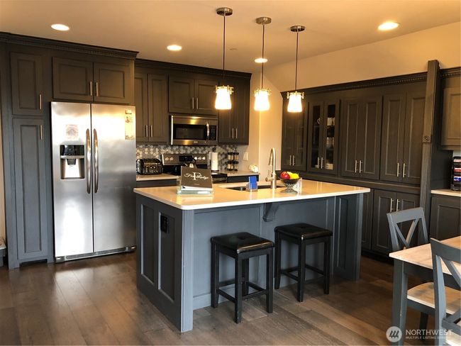 Apartment kitchen w/ new cabinets! | Image 29