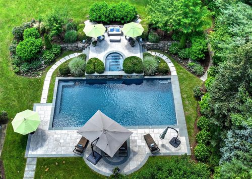 27 Golden Farm Rd, Stamford, CT, 06903-1240 | Card Image