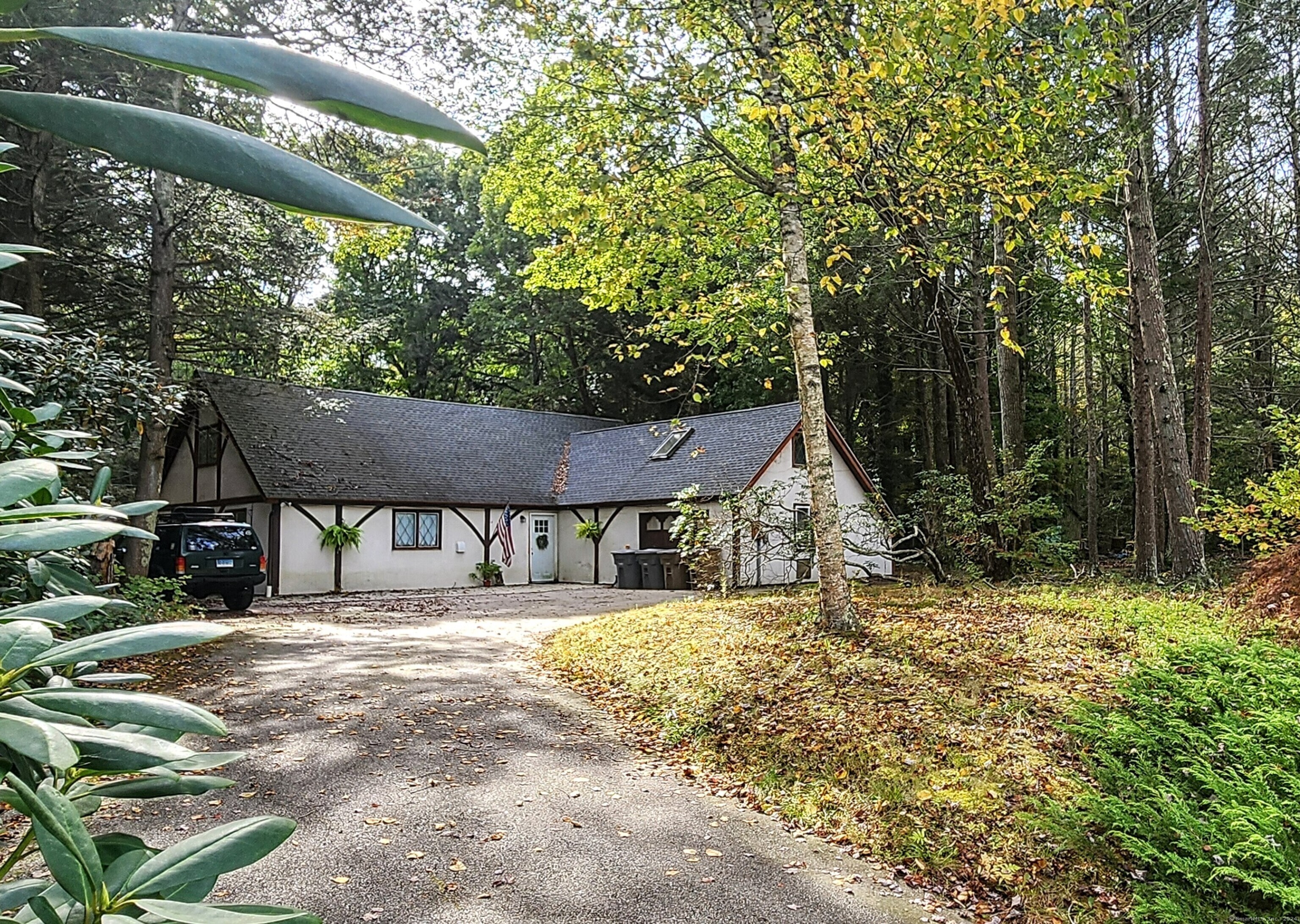 Chapman Dr, East Lyme, CT 06333