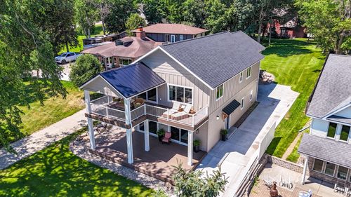 1084 W Lake Dr, Detroit Lakes, MN, 56501-4331 | Card Image
