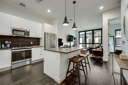 apt-513-800 Embassy Dr, Austin, TX, 78702-2742 | Card Image