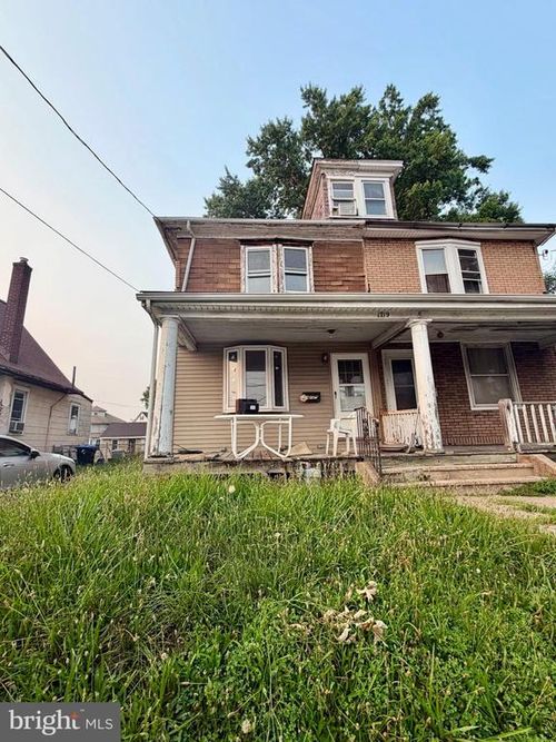 1719 Chichester Ave, UPPER CHICHESTER, PA, 19061-4054 | Card Image