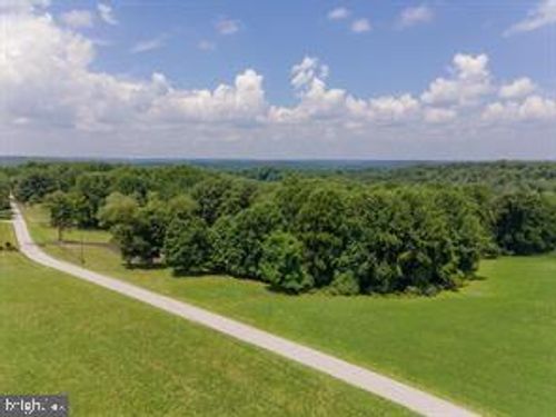 2016 Wilson Rd, WHITE HALL, MD, 21161-9481 | Card Image