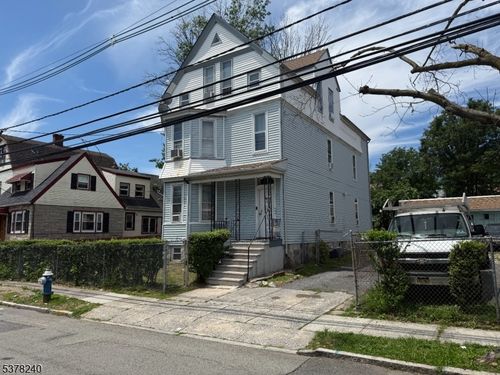 81 Augusta St, Irvington, NJ, 07111-3410 | Card Image