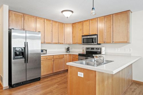 1794 Bennett St, River Falls, WI, 54022-4875 | Card Image