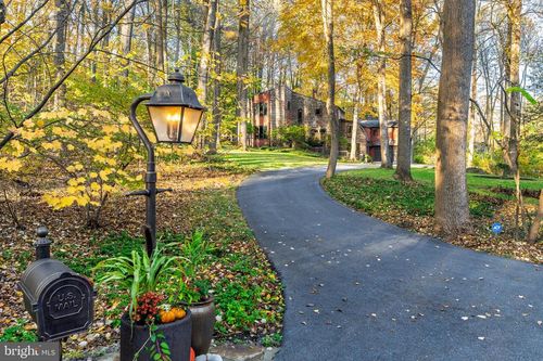 181 Old Mine Rd, Lebanon, PA, 17042-9240 | Card Image