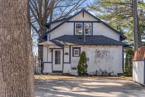 562 Cherry Grove Ln, Cadillac, MI, 49601 | Card Image