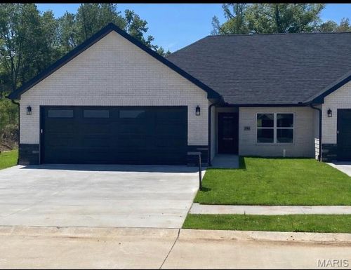 125 Beechwood Ln, Cape Girardeau, MO, 63701-3733 | Card Image