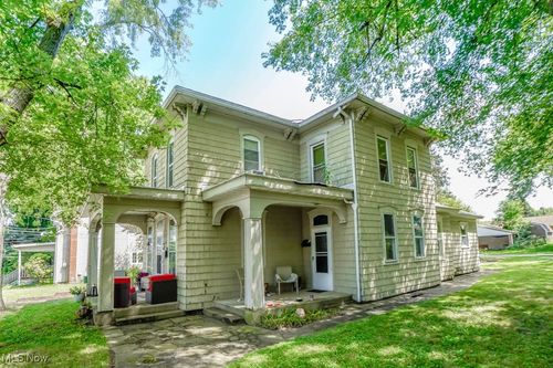 412 N Mill St, Louisville, OH, 44641-1429 | Card Image