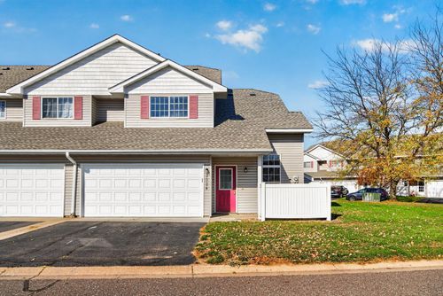 2024-2024 Cleveland Way S, Cambridge, MN, 55008-7137 | Card Image