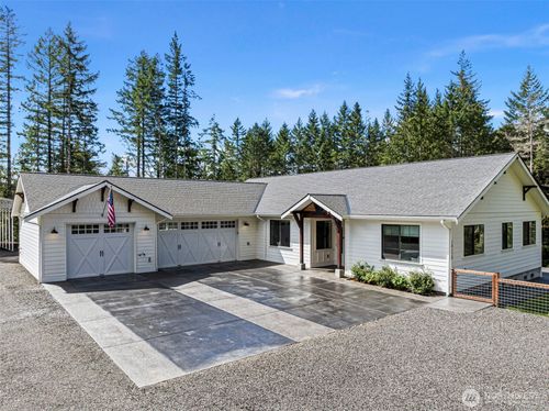 10128 Merlins Ln Nw, Bremerton, WA, 98312-9519 | Card Image