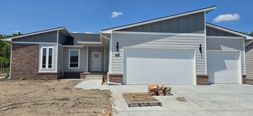 1214 Se 8th Cir, Newton, KS, 67114-7521 | Card Image