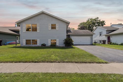 620 W 7th St, Belvidere, IL, 61008-5677 | Card Image