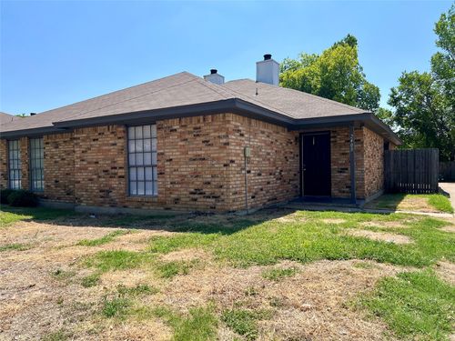 2408 Indigo Ln, Arlington, TX, 76015-1033 | Card Image