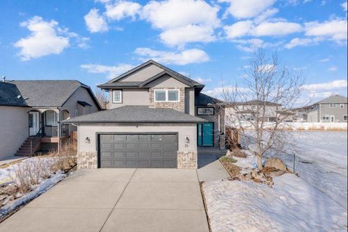 24 Lincoln St, Sylvan Lake, AB, T4S2P9 | Card Image