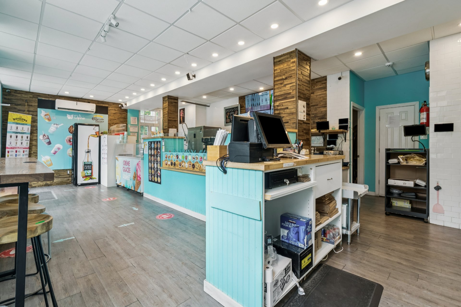 Commercial Sale in Montréal (Le Sud-Ouest) 4