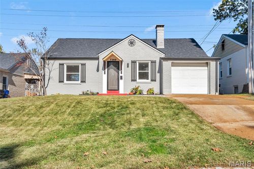 7369 Trenton Ave, University City, MO, 63130-1420 | Card Image