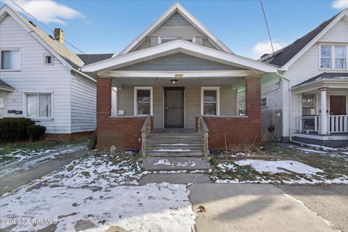 3008 Warsaw St, Toledo, OH, 43608-1838 | Card Image